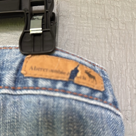 Abercrombie &Fitch Women's Blue Distressed Jeans Size 8 - Picture 10 of 11